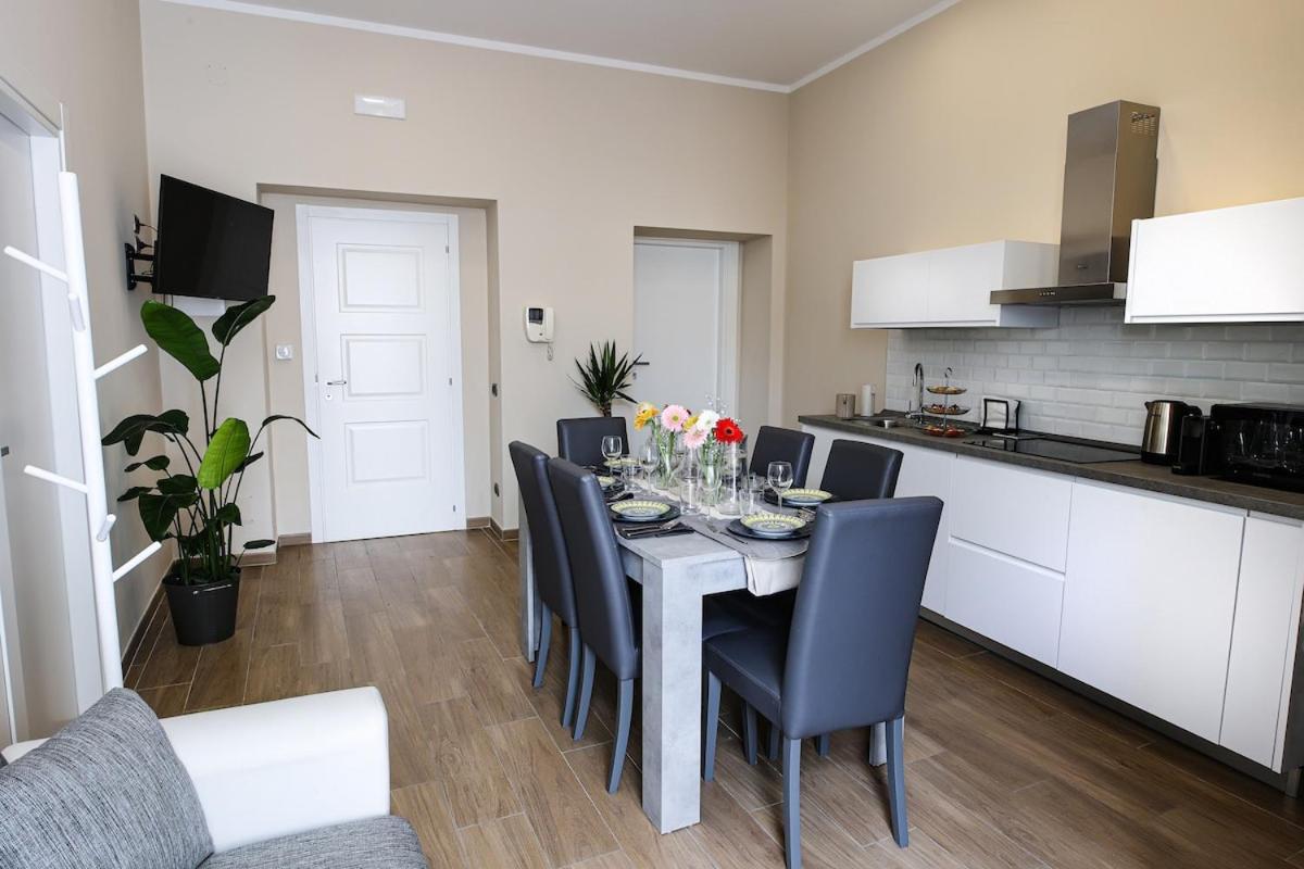 Fflats Modern In The Heart Of - 201 Naples